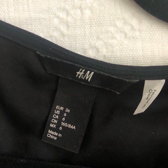 Zip up sleeveless little black dress - Picture 2 of 2